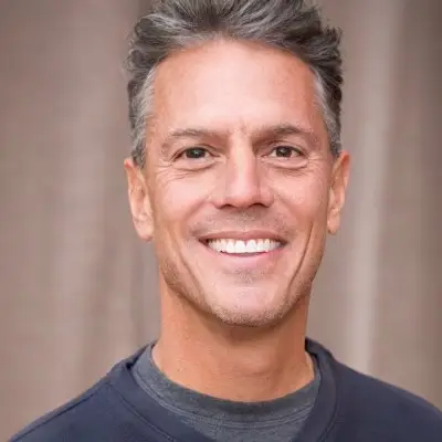 Adam Miller Headshot